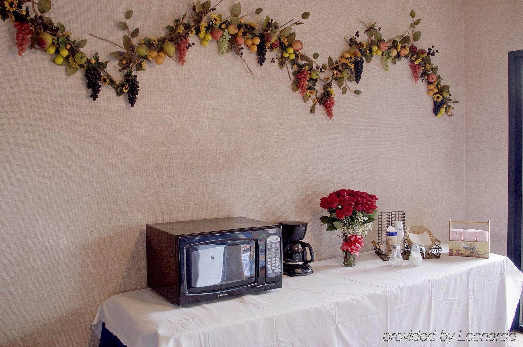 Americas Best Value Inn & Suites Los Angeles Downtown Sw Restaurant photo